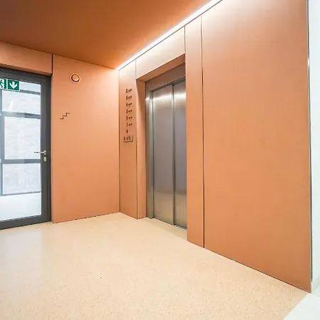 Grand Lux Grodzienska Near To Theoldtown Apartman Varsó